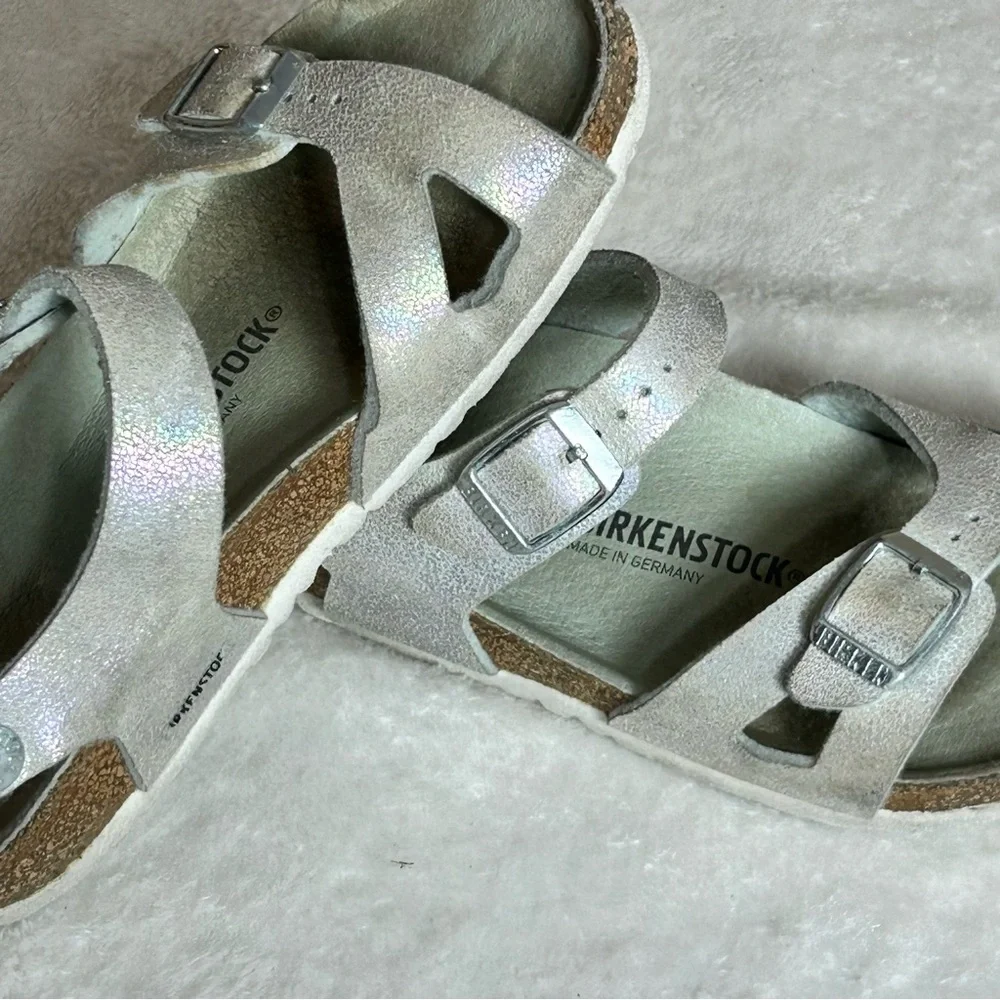 Birkenstock Kids Iridescent Silver Adjustable Strap Sandals Size 32 EU/1-1.5 US - Picture 8 of 12